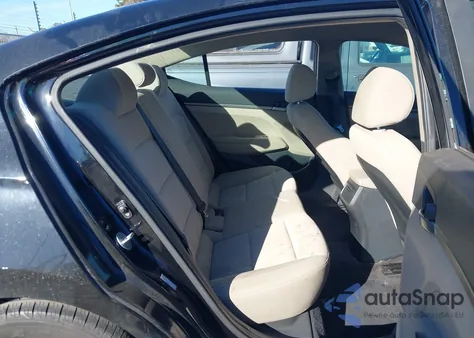 2017 Hyundai Elantra Se z USA, uszkodzony, nr VIN KMHD74LF6HU403131